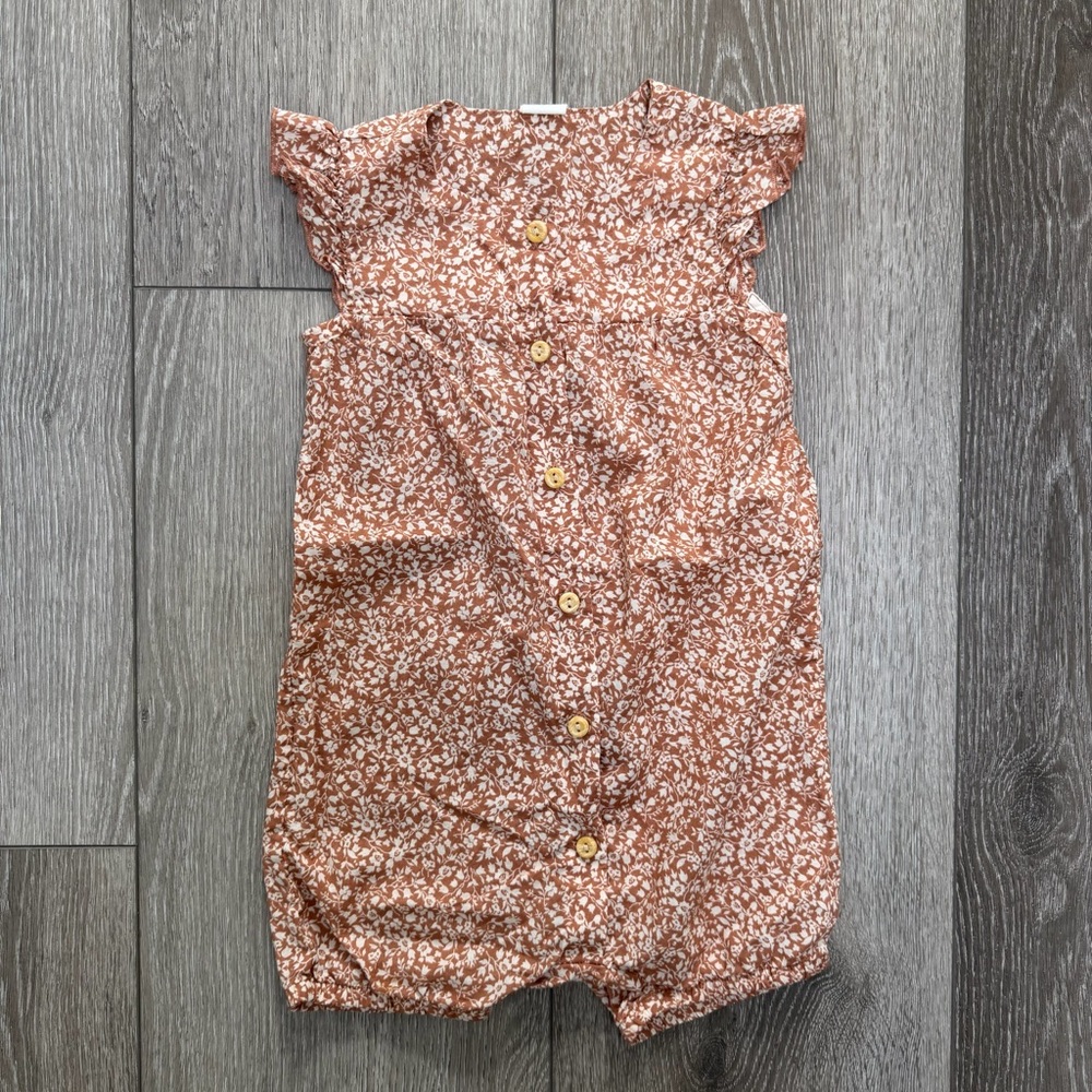 H&M SHORT FLUTTER SLEEVE AND SHORTS ROMPER ORGANIC COTTON NEUTRAL EARTH TONE 2T